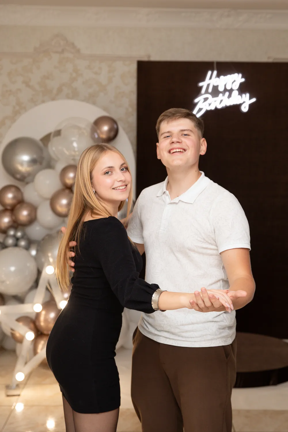 Андрієві — п’ятнадцять — 18